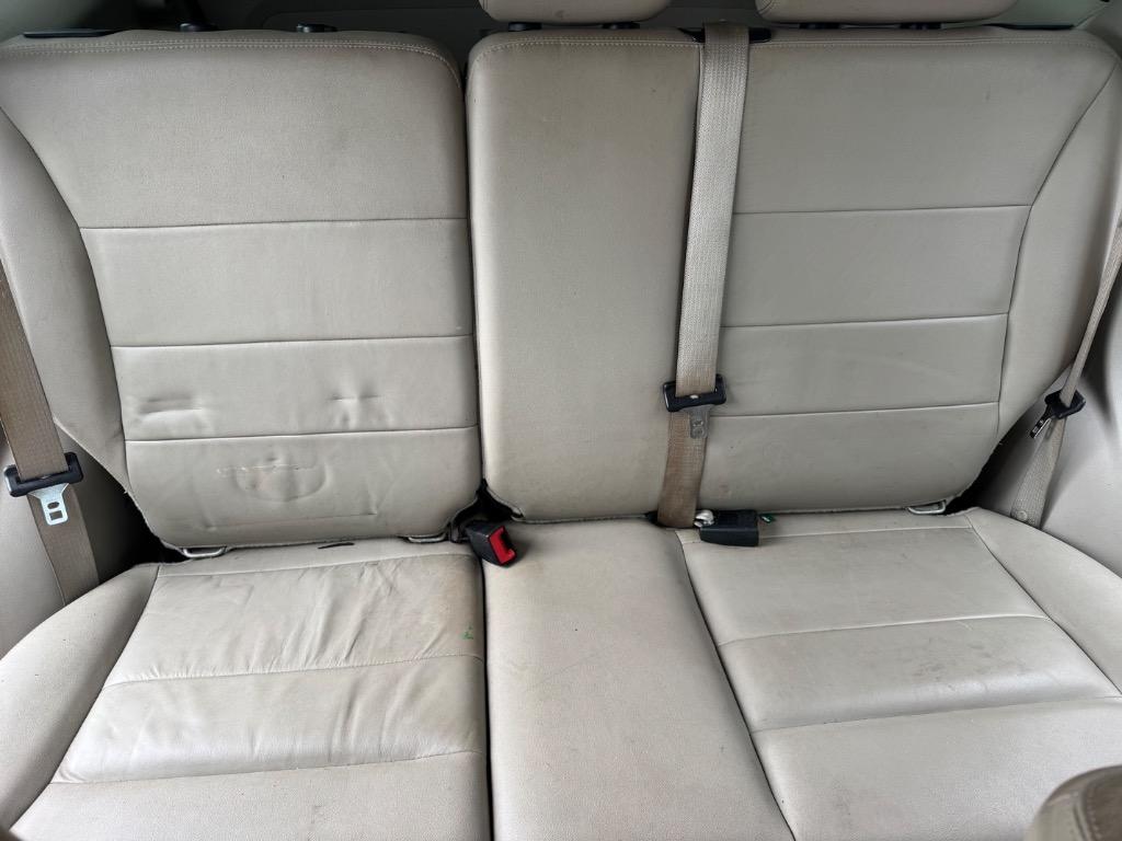 2010 Ford Escape XLT - Photo 10